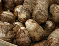 直売所の様子（サトイモ）